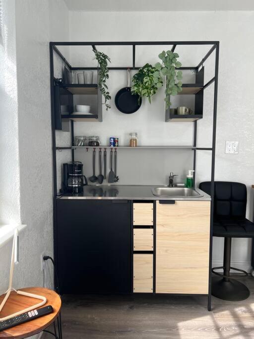 Apartment And Cozy 4 *